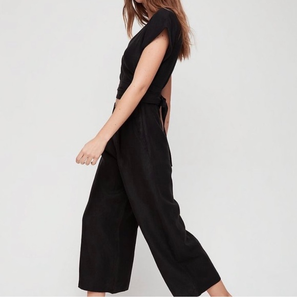 Black linen BRAX jumpsuit from Wilfred - Picture 3 of 5